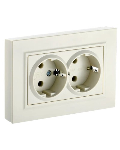 Розетка 2-местная с з/к РСш12-3-БрКр бежевый BRITE (BR-R24-16-K10-F). Розетка с заземлением с защитными шторками в сборе. IEK в Новом Уренгое